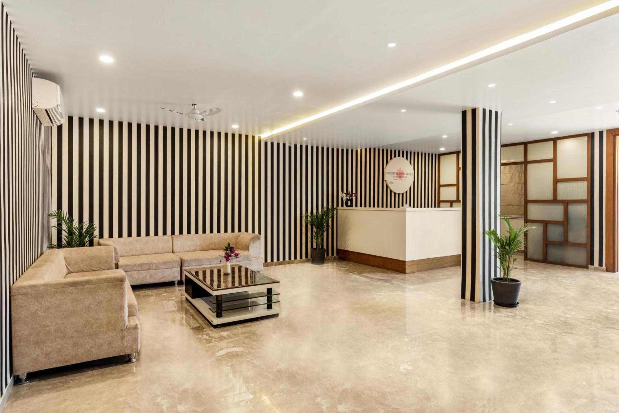 Seasons Sajjangarh Hotel Udaipur Eksteriør billede